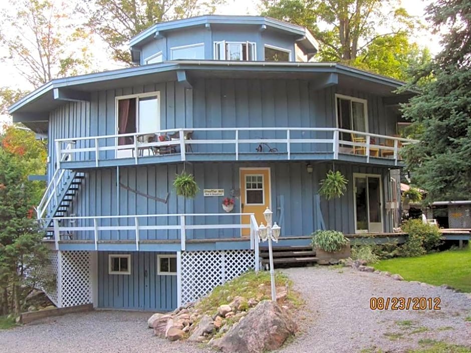 Stouffermill Bed & Breakfast