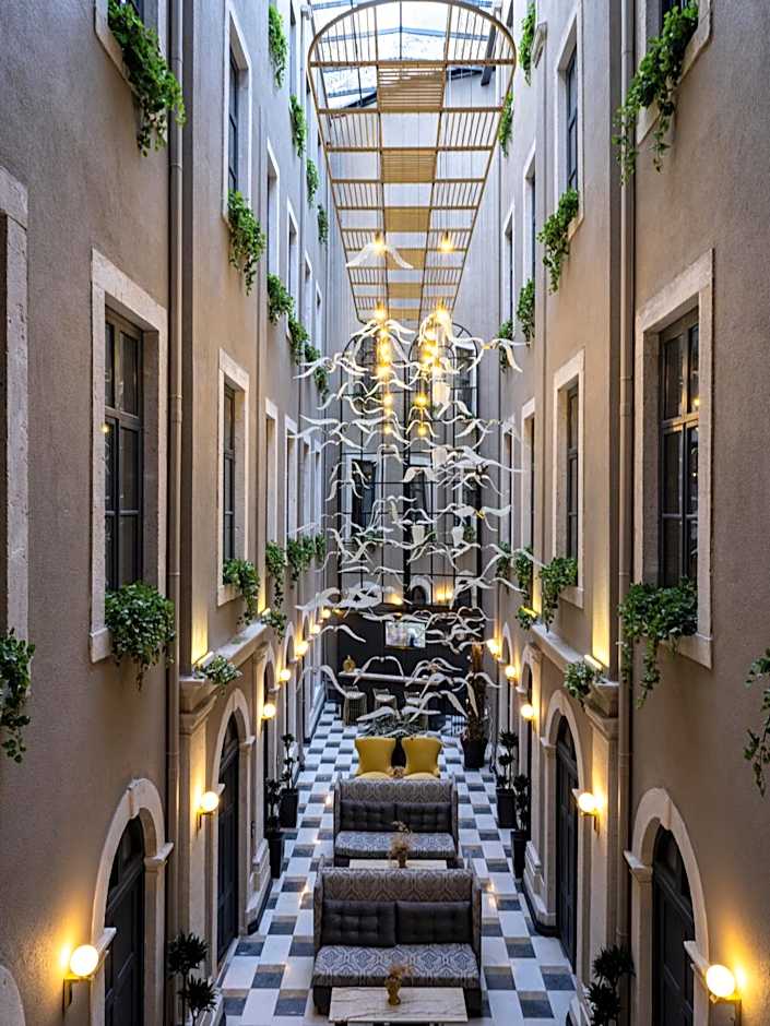 Ferman Port Hotel - Special Category