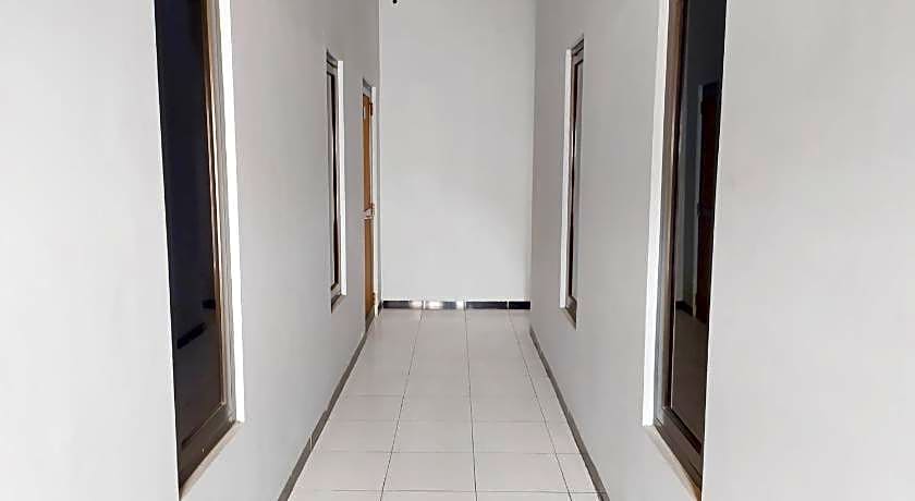 RedDoorz @ DeAmartaLoka Colomadu Solo