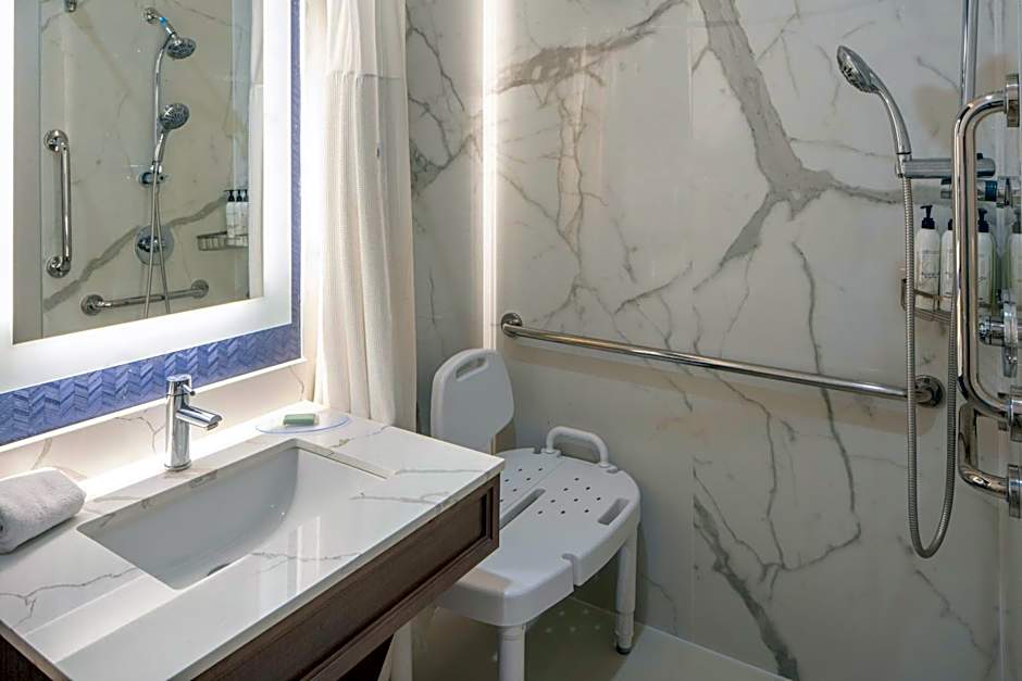 Fairfield Inn & Suites by Marriott Lafayette South