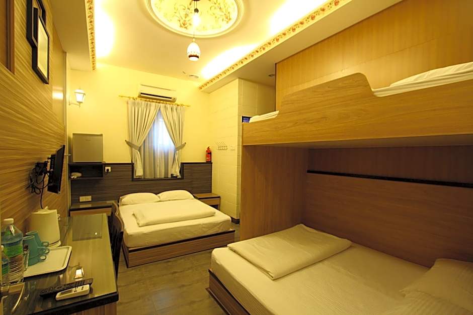 Shamrock Guest House ll