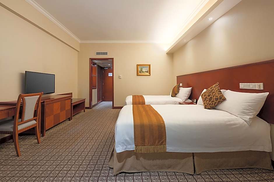 Ramada Pearl