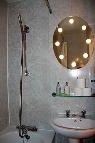 Twin Room with Private Bathroom