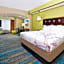 La Quinta Inn & Suites by Wyndham Dallas Grand Prairie South