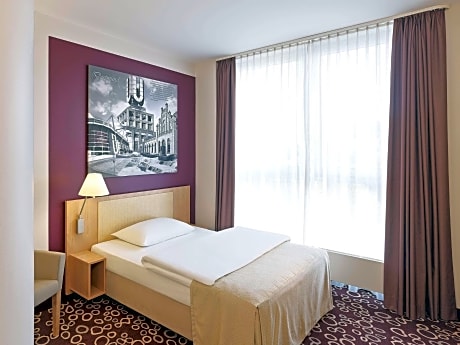 Standard Room with 1 single bed