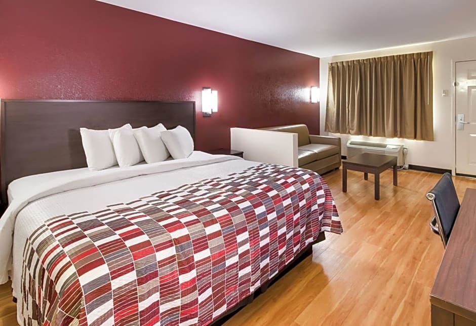 Red Roof Inn & Suites Commerce - Athens