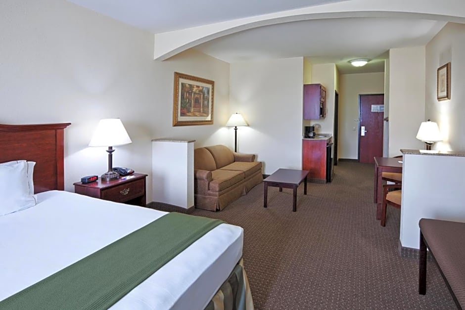 Holiday Inn Express Hotel & Suites Woodward Hwy 270