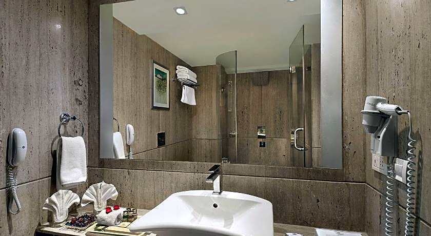 Ramada by Wyndham Mussoorie Mall Road