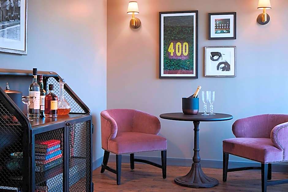 Hotel Zachary, Chicago, a Tribute Portfolio Hotel