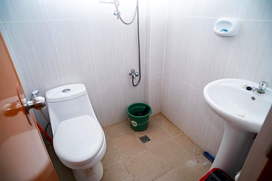 RedDoorz at Guanzons Homestay