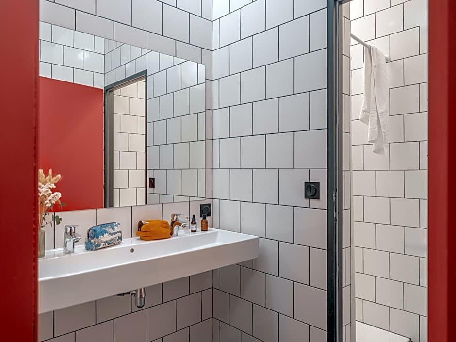 Eklo Paris Roissy CDG Airport