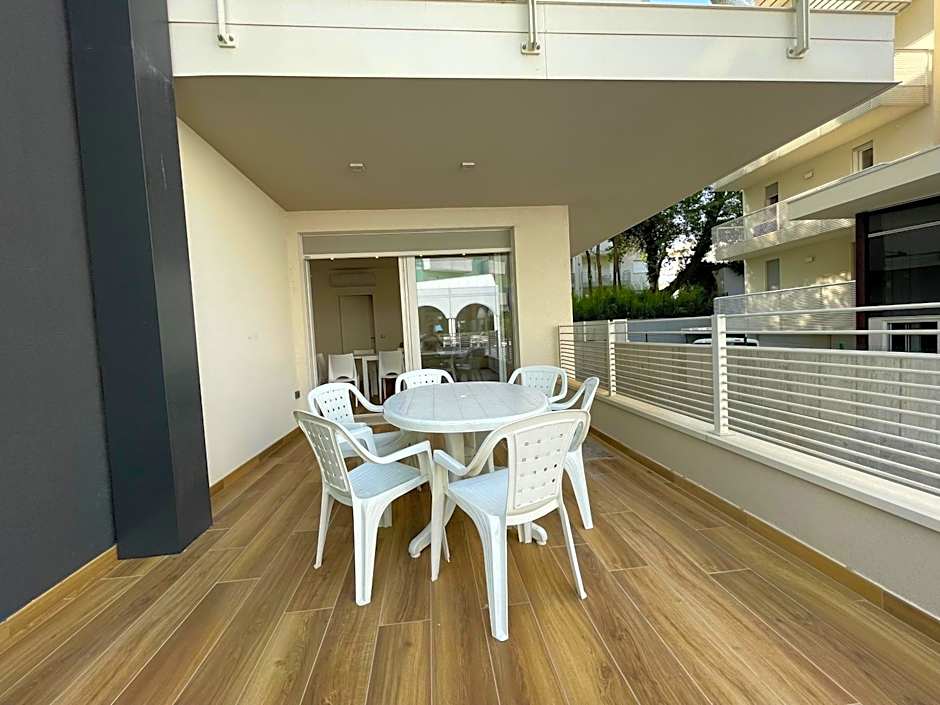 Marina Dream Beach Apartments with Sea View Terrace - Agenzia Cocal