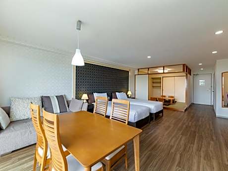 Deluxe Japanese-Western-Style Room(Nonsmoking)