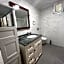 Moonshine Hotel & Suites