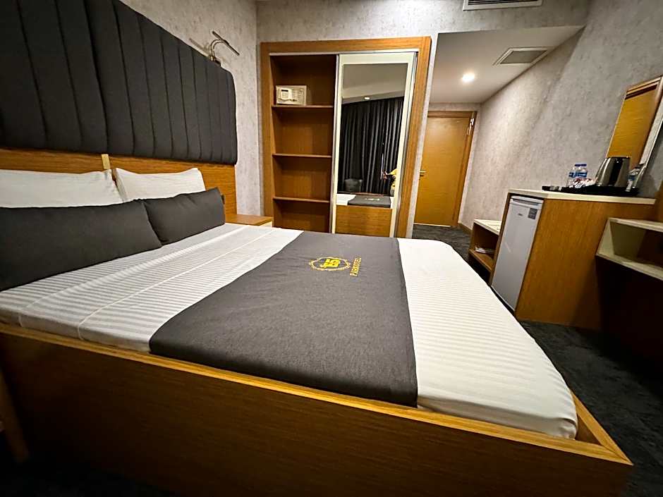 E5 PARK OTEL