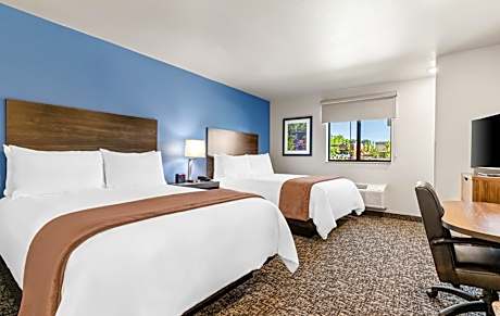Deluxe Queen Room with Two Queen Beds