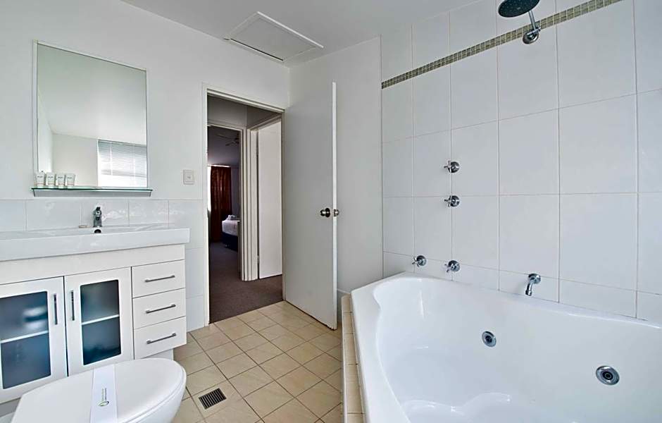 Nelson Bay Breeze Holiday Apartments