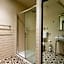 Tavern Townhouse - Boutique Town Centre Stay, Henley-on-Thames