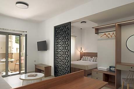 Apartment with Mountain View