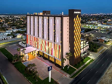 DoubleTree by Hilton Laredo