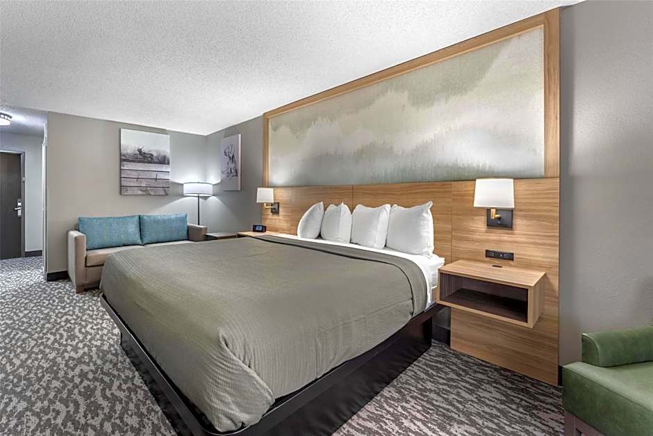 Best Western Plus Executive Inn