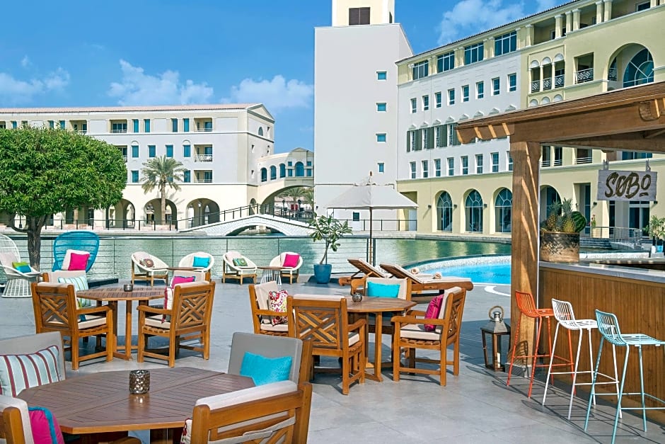 Millennium Lakeview Hotel