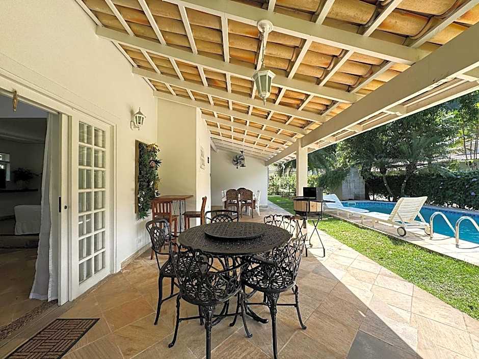 Casa com piscina privativa a 100m da Praia de Paúba