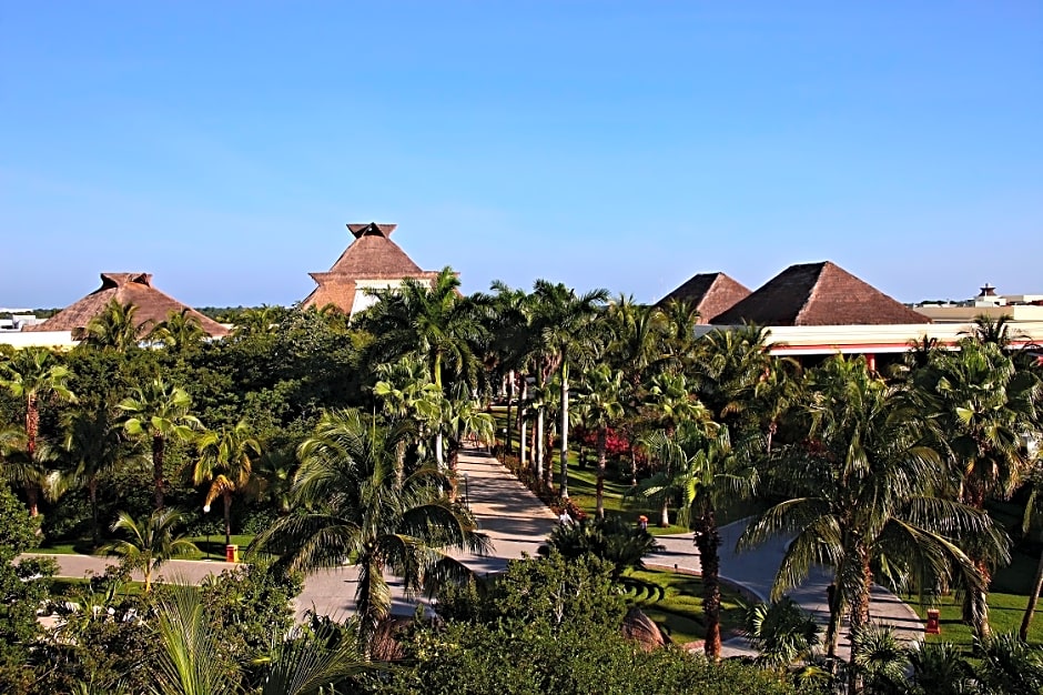 Grand Bahia Principe Coba All Inclusive