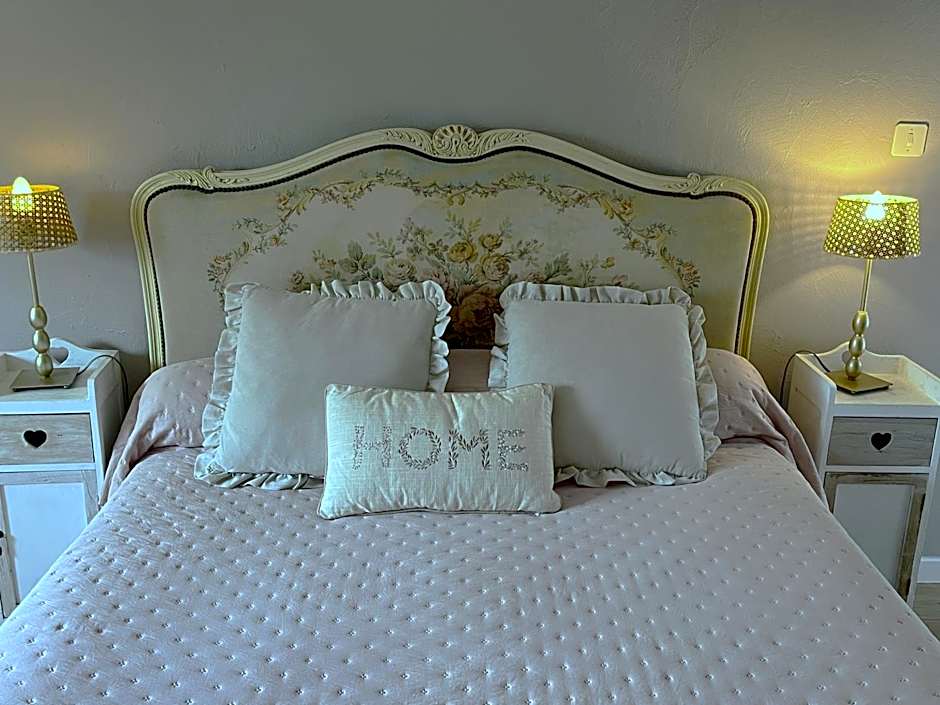 Chambres et Gîte PEYROUTAS " CAMILLE" Vignonet St Emilion