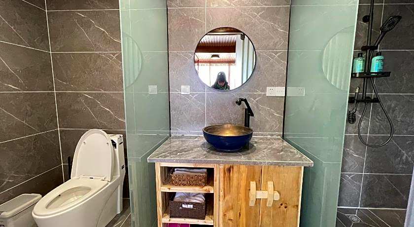 Shangri-La Timeless Inn