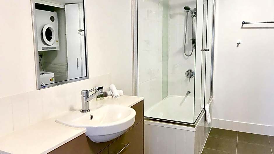 Oaks Townsville Gateway Suites