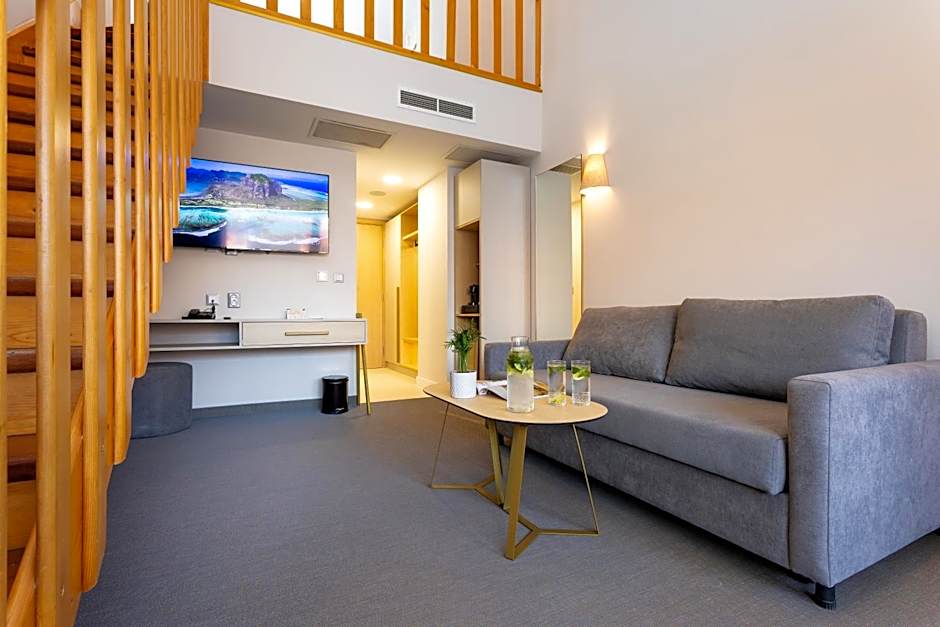 Hotel Antea - By The Sea