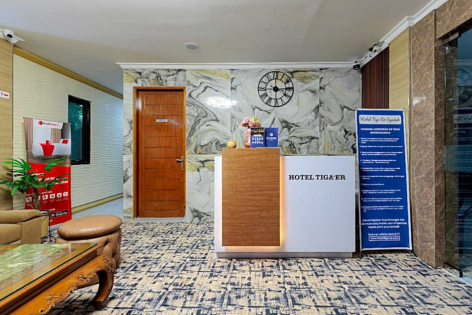 Urbanview Syariah Hotel Tiga ER near Karawang Central Plaza