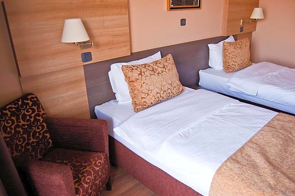 Hill Hotel Wellness & Spa