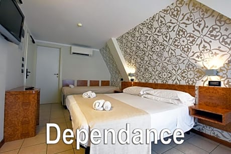 Family Room (2 Adults + 1 Child) - Annex