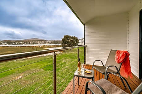 Water View King Room