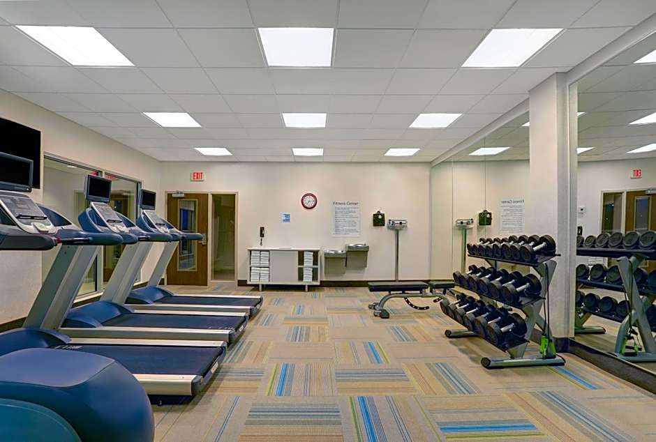 Holiday Inn Express & Suites - Lenexa - Overland Park Area By IHG