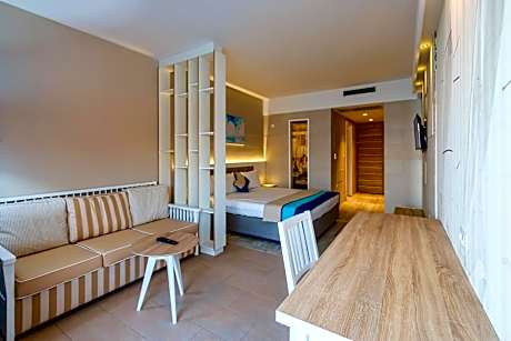 Superior Family Room