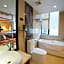 Yijian Holiday Hotel