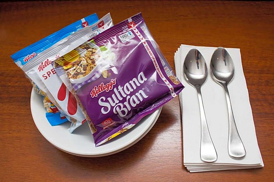 Highlander Hotel Bar Kitchen Rooftop