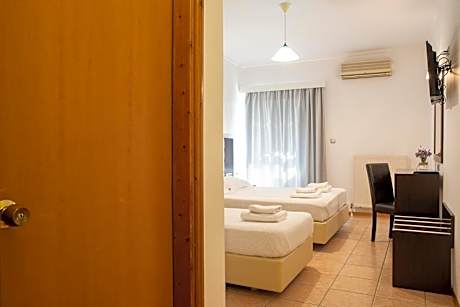 Triple Room with Mountain View