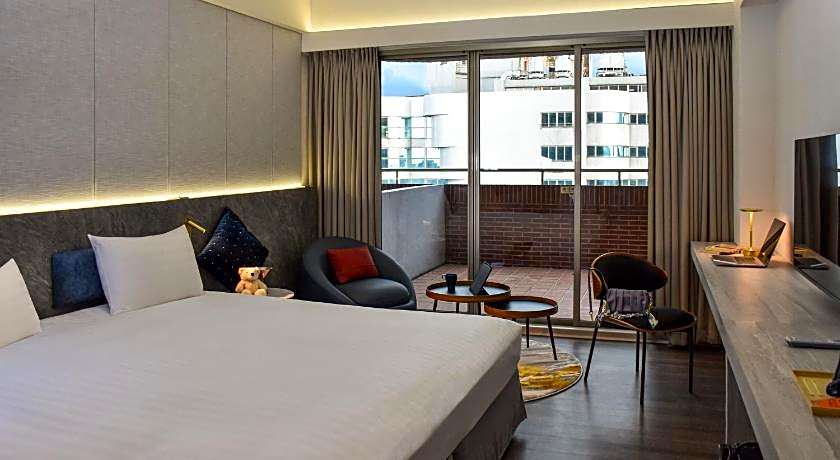 Metro Hotel