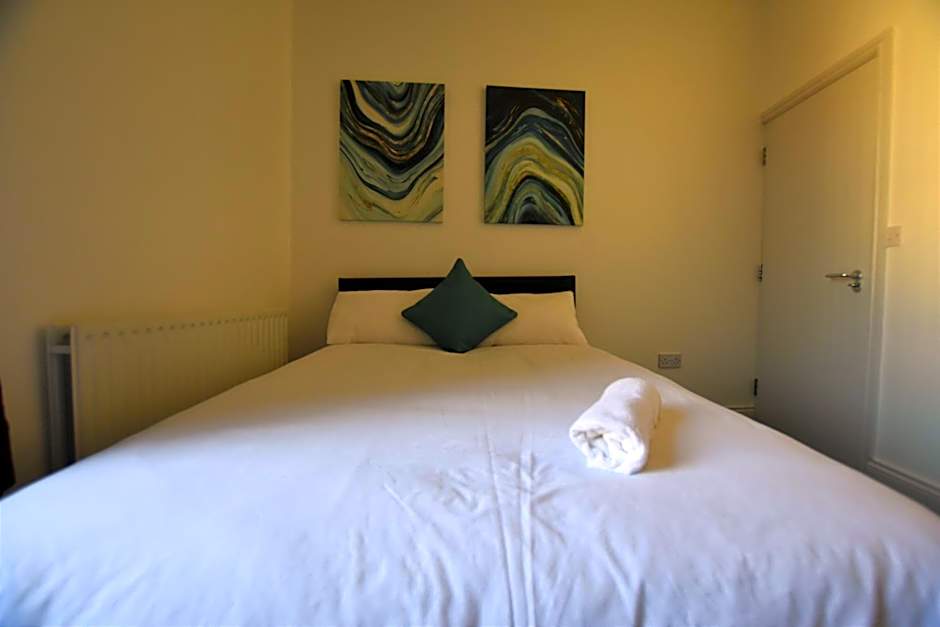 Dwell Living Central 5 BD, Sleeps 10