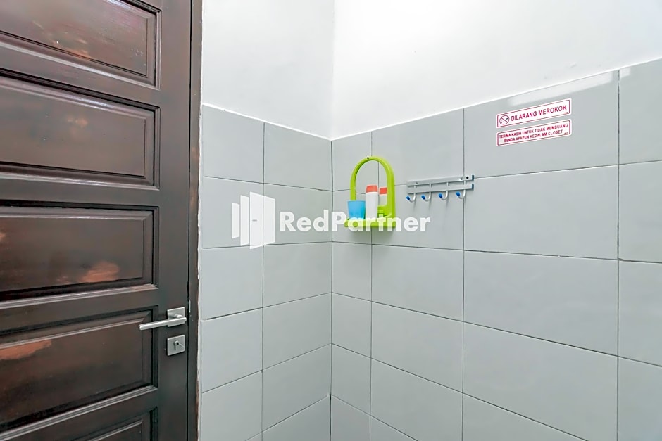 Langkar Guest House Syariah Mitra RedDoorz