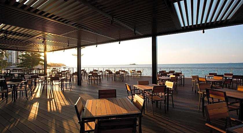 Hompton by the Beach Penang