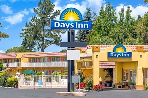Days Inn by Wyndham King City