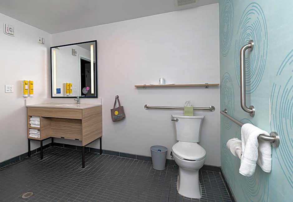 Tru by Hilton Florida City