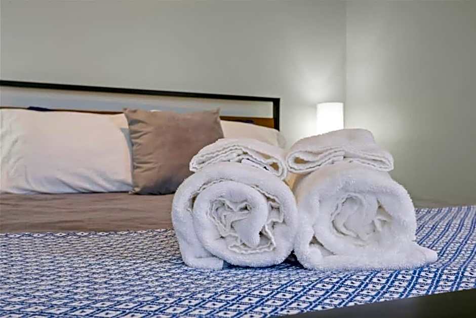 Housepitality - The Restful Studio - Cozy