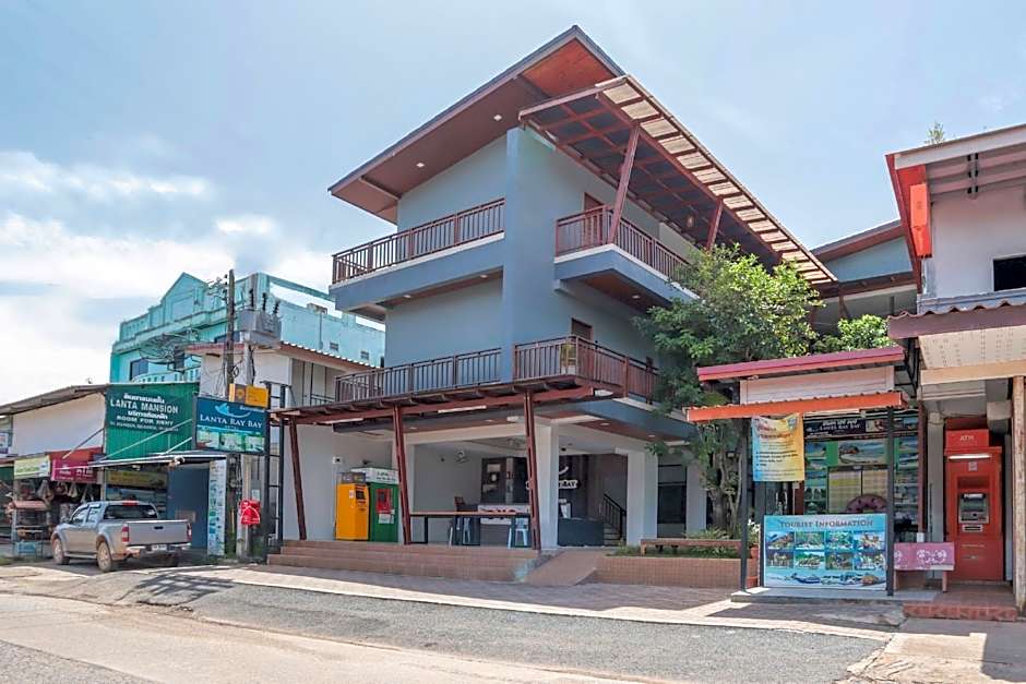 Lanta Ray Bay Hotel