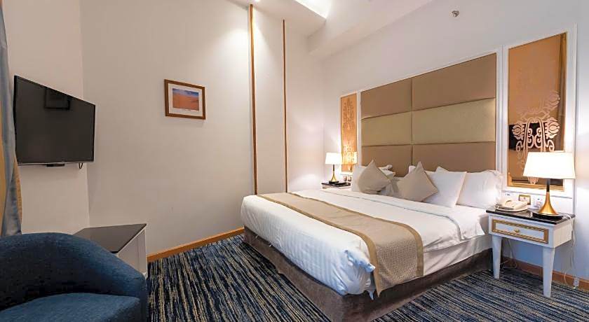 Platinum Alkhamseen Serviced Apartments